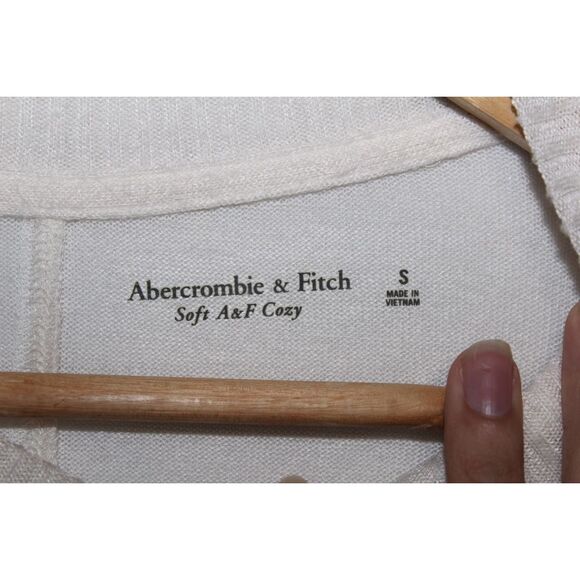 Womens Abercrombie & Fitch Soft AF Cozy Cream Long Sleeve Crew Neck Sweater Sz S - Picture 3 of 6